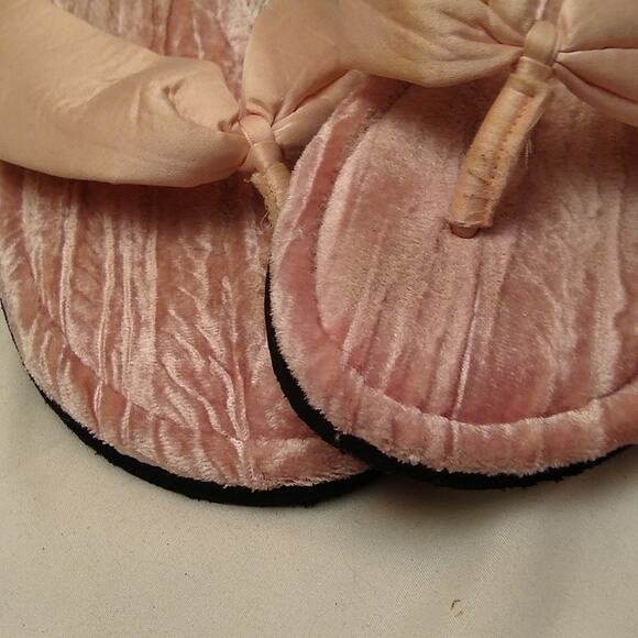 Nine west women's size 7/8 felt and satin thongs. - Picture 3 of 5